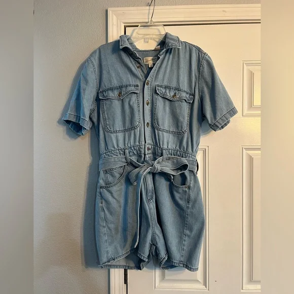 Universal Thread Light Blue Denim Romper - Picture 5 of 6